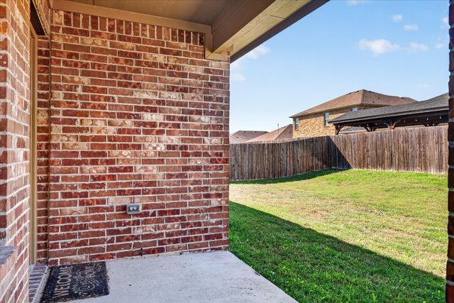 1049 Sewell Drive, Fate, TX 75189