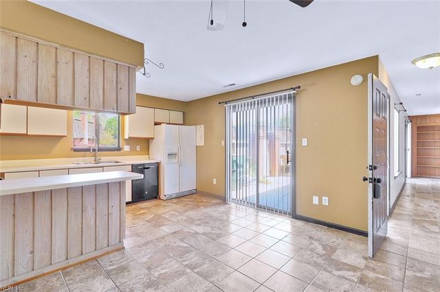 1705 Ocean Bay DR, Virginia Beach, VA 23454