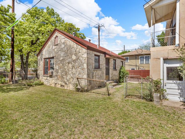 900 E 37th ST, Austin, TX 78705