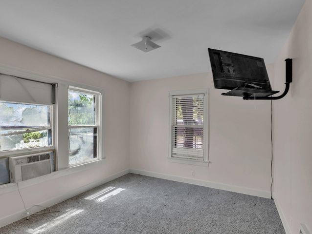 900 E 37th ST, Austin, TX 78705