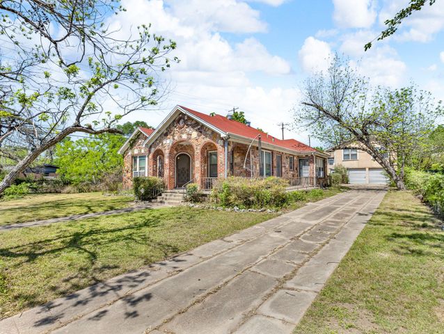 900 E 37th ST, Austin, TX 78705