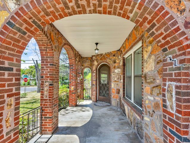 900 E 37th ST, Austin, TX 78705