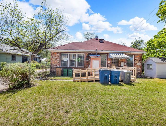 900 E 37th ST, Austin, TX 78705