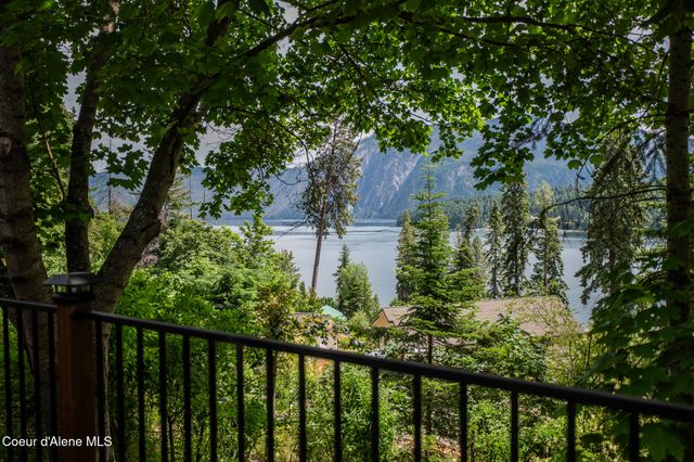 17532 E Bannock DR, Bayview, ID 83803