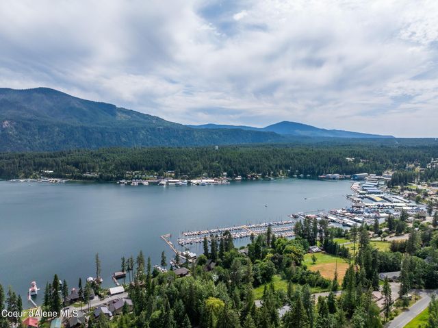 17532 E Bannock DR, Bayview, ID 83803