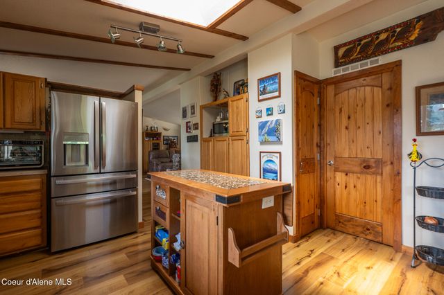 17532 E Bannock DR, Bayview, ID 83803