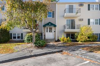 1261 Church St 54, New Bedford, MA 02745