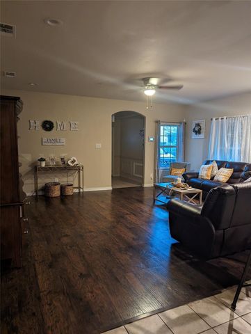 2715 Britton Avenue, Dallas, TX 75216