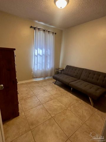 5358 Jenny Cir, Pace, FL 32571