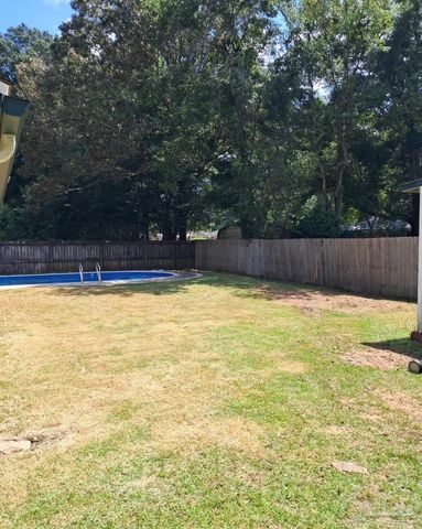 5358 Jenny Cir, Pace, FL 32571