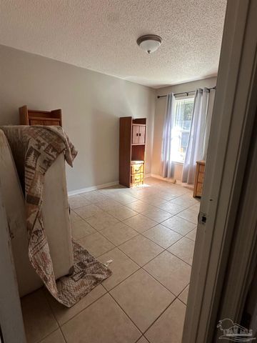 5358 Jenny Cir, Pace, FL 32571