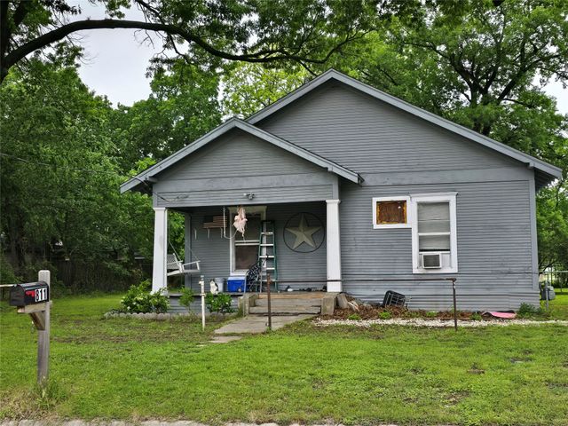 811 Mill Street, Gainesville, TX 76240