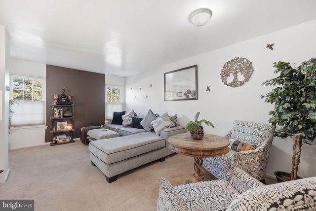 5513 WOODLAWN MANOR CT, Alexandria, VA 22309