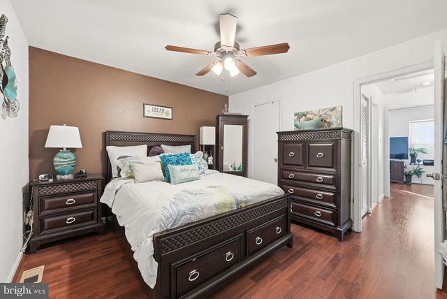 5513 WOODLAWN MANOR CT, Alexandria, VA 22309