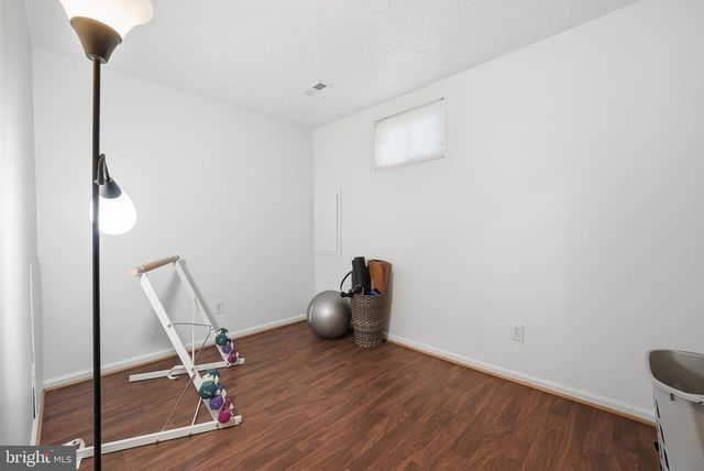 5513 WOODLAWN MANOR CT, Alexandria, VA 22309