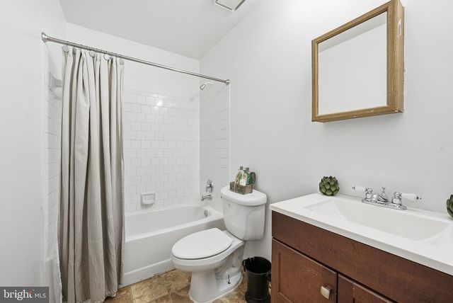 5513 WOODLAWN MANOR CT, Alexandria, VA 22309