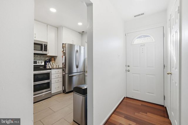 5513 WOODLAWN MANOR CT, Alexandria, VA 22309