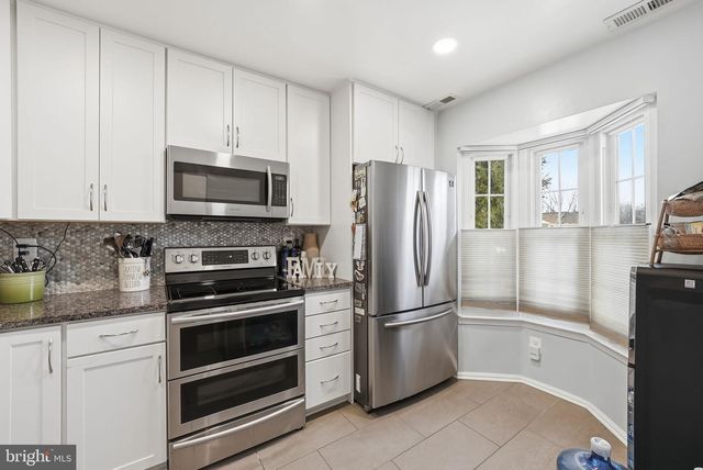 5513 WOODLAWN MANOR CT, Alexandria, VA 22309