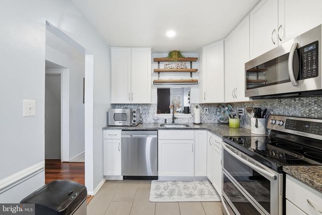 5513 WOODLAWN MANOR CT, Alexandria, VA 22309