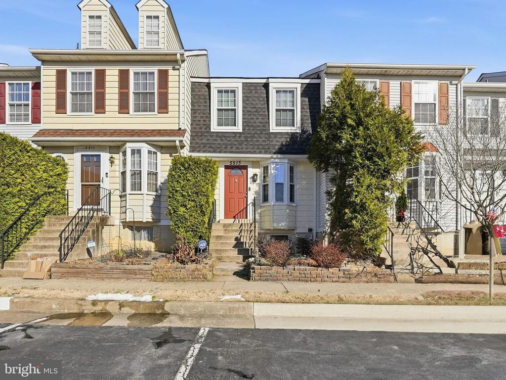 5513 WOODLAWN MANOR CT, Alexandria, VA 22309