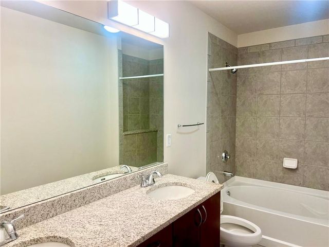 400 W Peachtree Street NW 1804, Atlanta, GA 30308