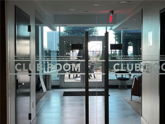 400 W Peachtree Street NW 1804, Atlanta, GA 30308