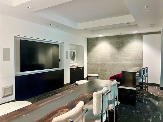 400 W Peachtree Street NW 1804, Atlanta, GA 30308