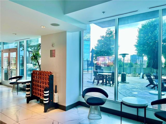 400 W Peachtree Street NW 1804, Atlanta, GA 30308