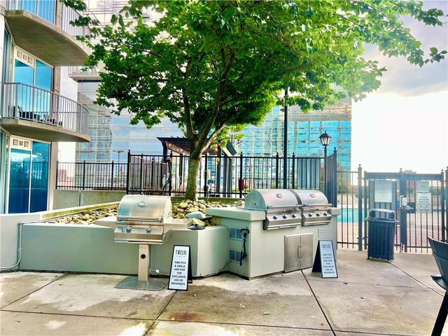 400 W Peachtree Street NW 1804, Atlanta, GA 30308