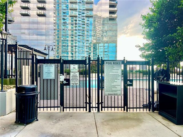 400 W Peachtree Street NW 1804, Atlanta, GA 30308