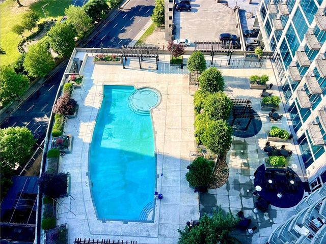 400 W Peachtree Street NW 1804, Atlanta, GA 30308