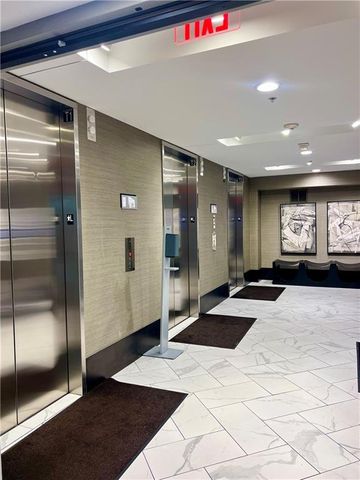400 W Peachtree Street NW 1804, Atlanta, GA 30308