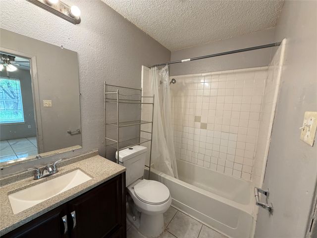 737 Woodland Court, Kennedale, TX 76060