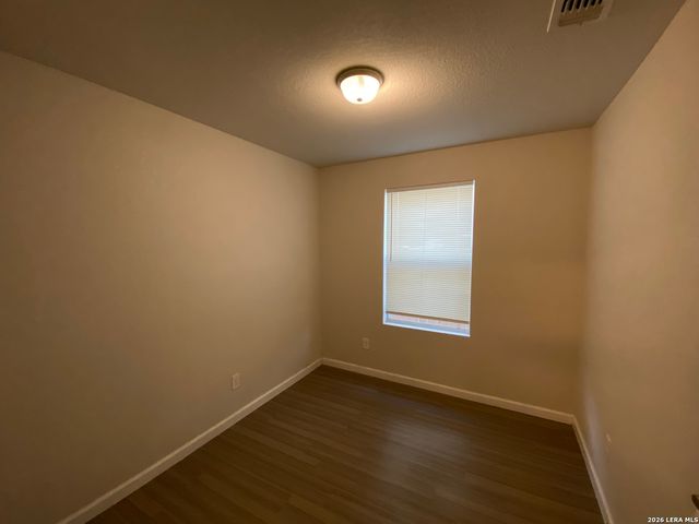 1615 N NAVIDAD ST, San Antonio, TX 78201