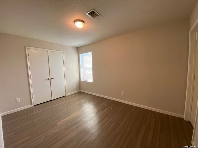1615 N NAVIDAD ST, San Antonio, TX 78201
