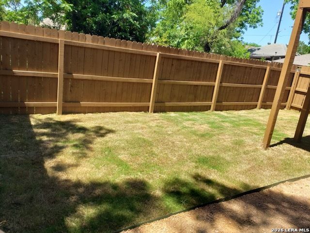 1615 N NAVIDAD ST, San Antonio, TX 78201