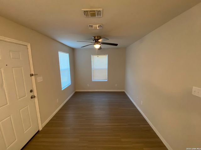 1615 N NAVIDAD ST, San Antonio, TX 78201