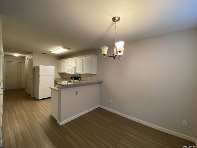 1615 N NAVIDAD ST, San Antonio, TX 78201