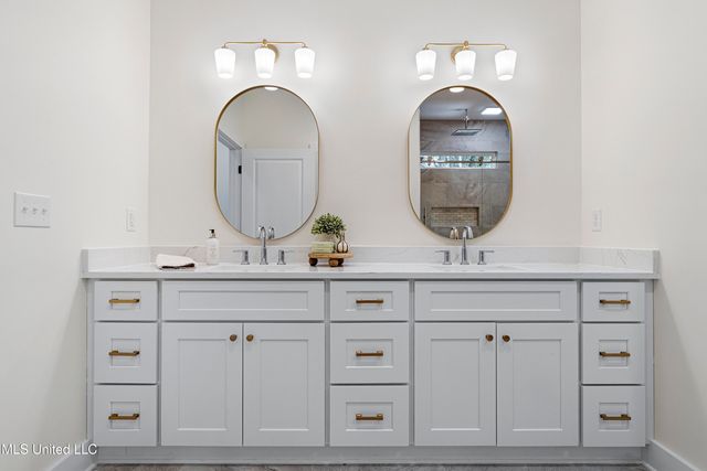 1712 Pelican Avenue, Ocean Springs, MS 39564