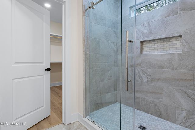 1712 Pelican Avenue, Ocean Springs, MS 39564