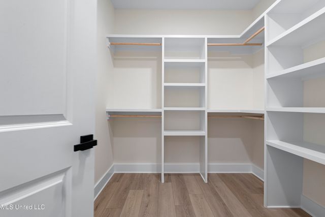 1712 Pelican Avenue, Ocean Springs, MS 39564