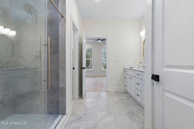 1712 Pelican Avenue, Ocean Springs, MS 39564