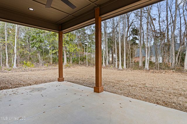 1712 Pelican Avenue, Ocean Springs, MS 39564