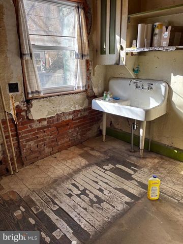 904-906 GREENWICH ST, Philadelphia, PA 19147