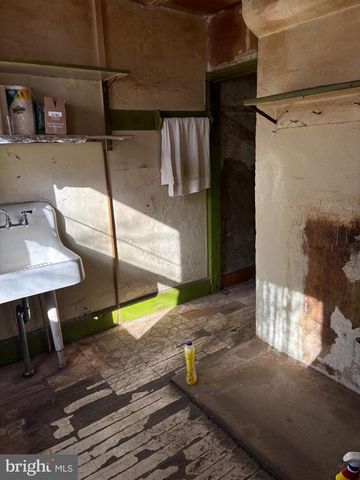 904-906 GREENWICH ST, Philadelphia, PA 19147