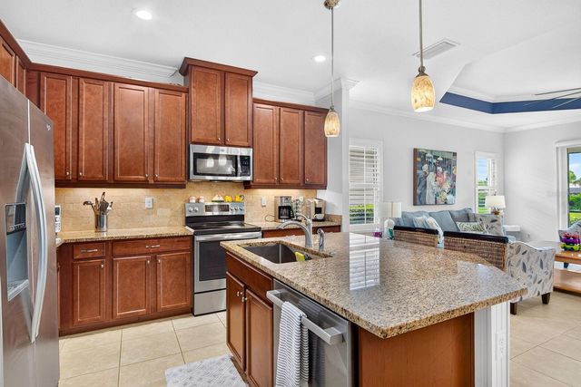 1418 CALLE GRAND STREET, Bradenton, FL 34209