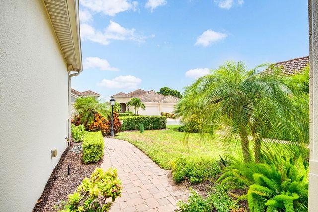 1418 CALLE GRAND STREET, Bradenton, FL 34209
