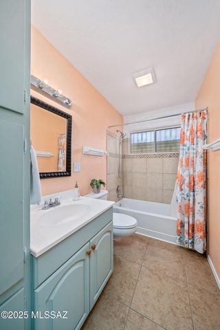 8459 E Desert Steppes Drive, Tucson, AZ 85710