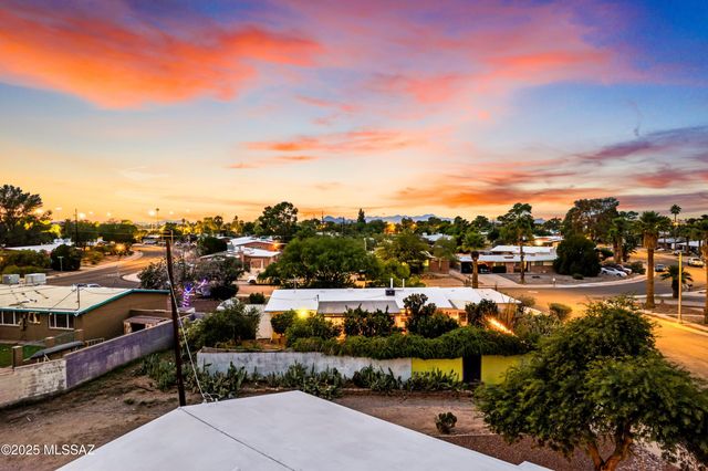 8459 E Desert Steppes Drive, Tucson, AZ 85710