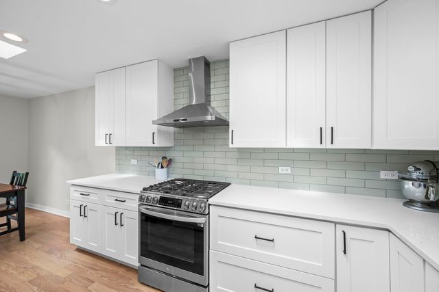 2518 N Ridge Avenue, Arlington Heights, IL 60004
